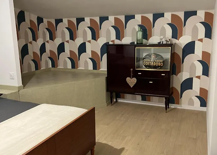 Alojamento de Acomodação e Pequeno-almoço Chez Marie Et Dany 3*